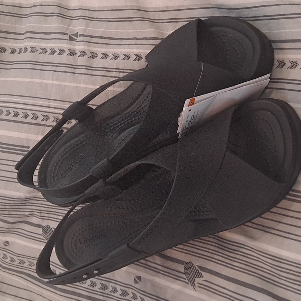Crocs Brooklyn High Wedge NWT Size 10